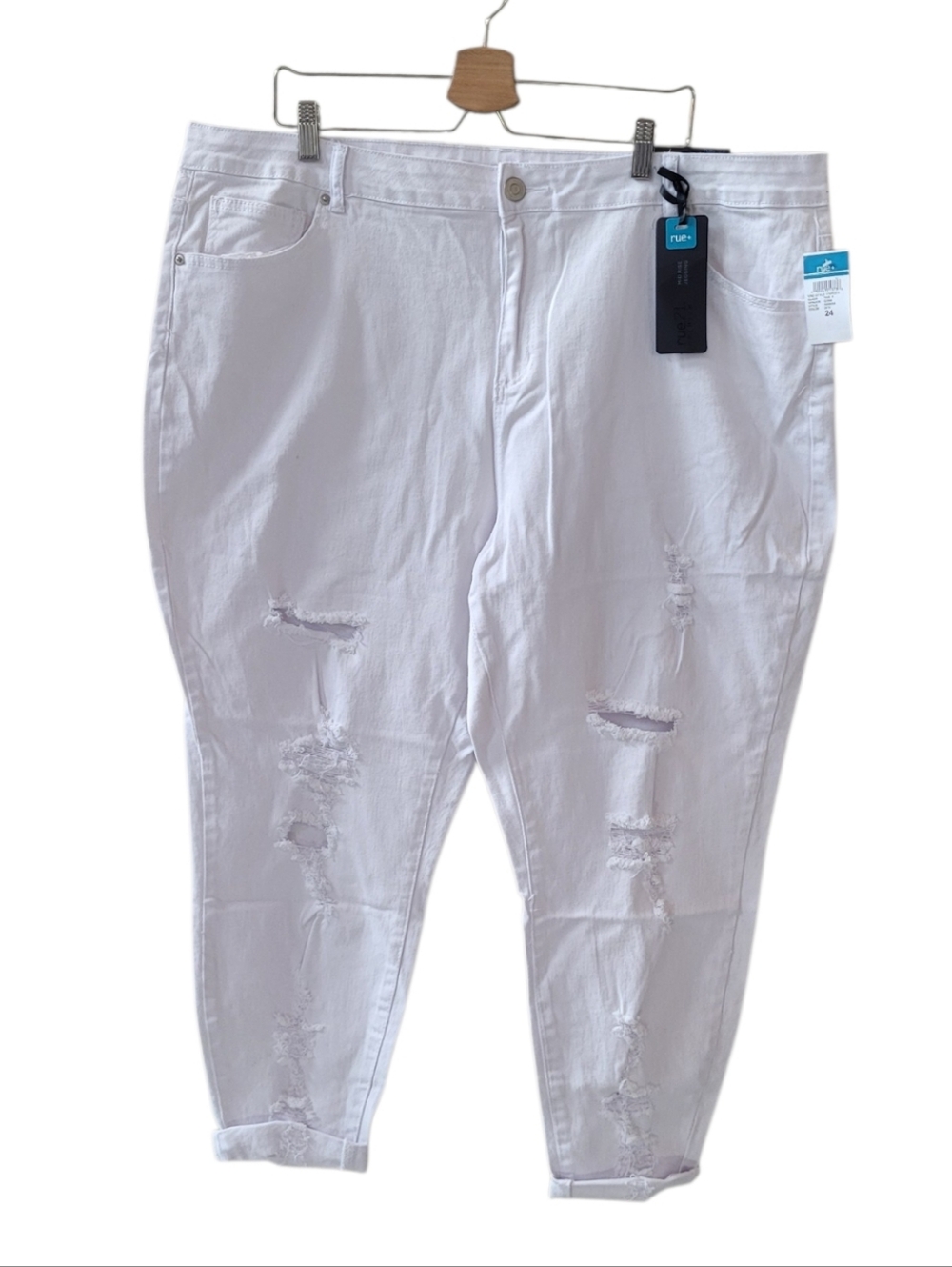 RUE 21+ White Mid Rise Distressed Jegging Size 24